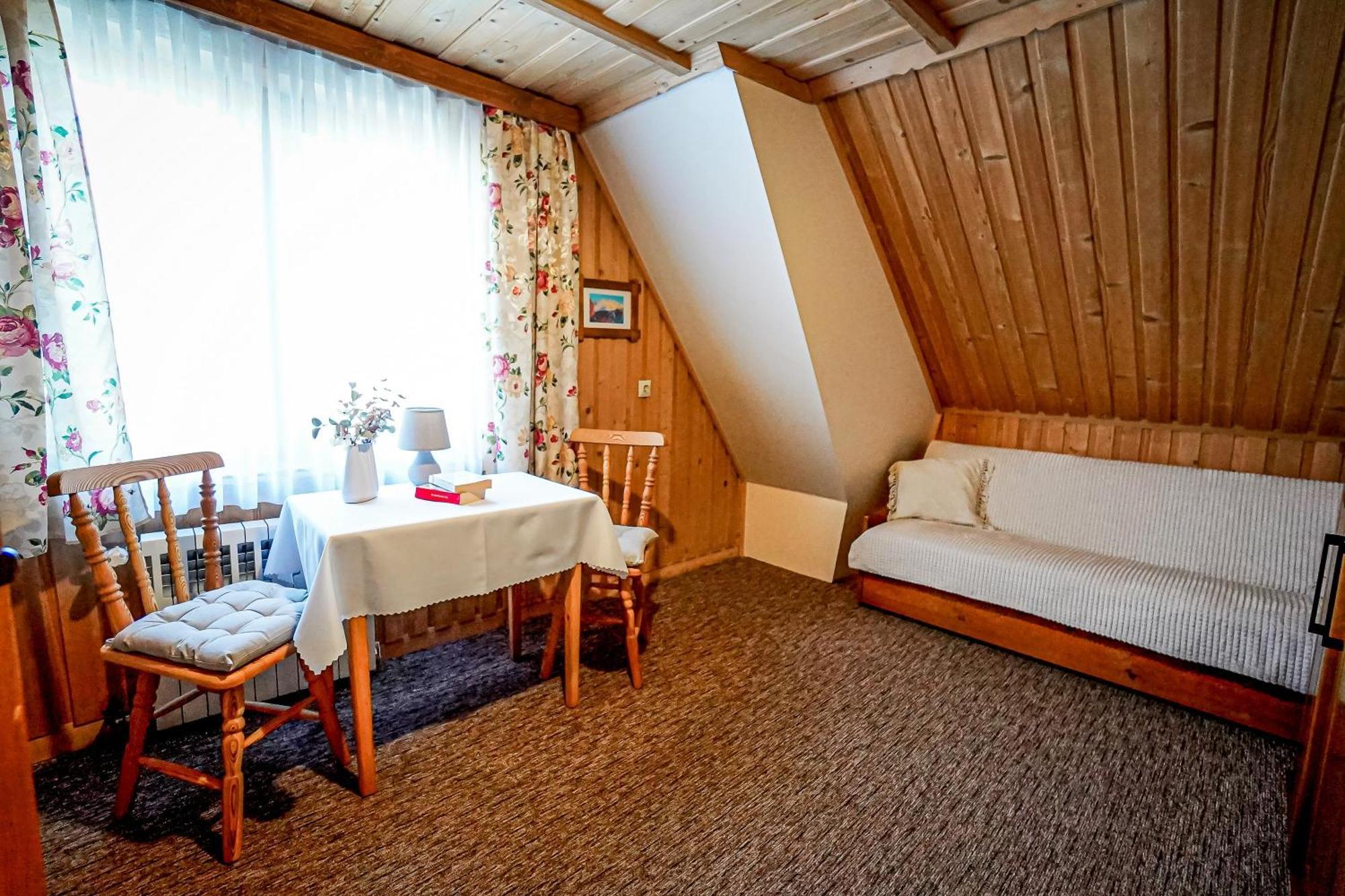 Goscinne U Chycow Apartment *